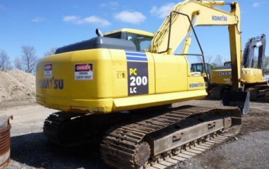 Cho thuê máy xúc giá rẻ nhất tại Hồ Chí Minh | Xuân Kiên